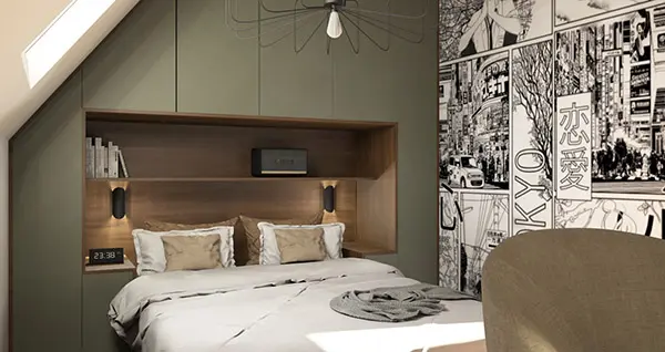 Chambre moderne au design vert et bois avec mur décoratif papier peint manga